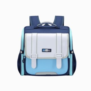 Cartable CE2 bleu pour garçon sur fond blanc