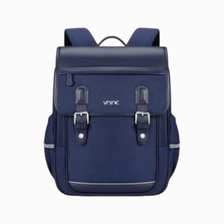 Cartable CM1 bleu marine très élégant sur fond blanc