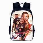 Un cartable football Kylian Mbappé noir, avec son portrait en plusieurs poses sur le devant, posé sur fond blanc.