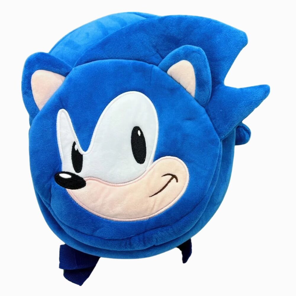 Un cartable Sonic en peluche pour maternelle bleu, avec le visage du hérisson Sonic, posé sur fond blanc.