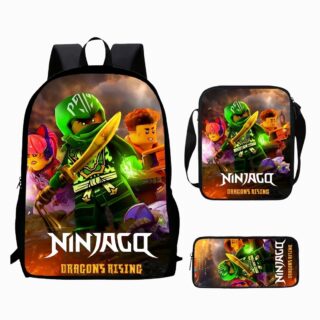 Un cartable Ninjago Le Soulèvement des Dragons avec trousse et sac repas, décoré de héros ninjas colorés, posé sur fond blanc.