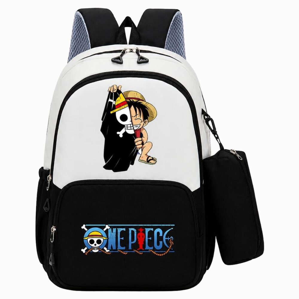 Un cartable One Piece Luffy avec trousse noir et blanc, avec le personnage Luffy et un motif One Piece sur le devant.