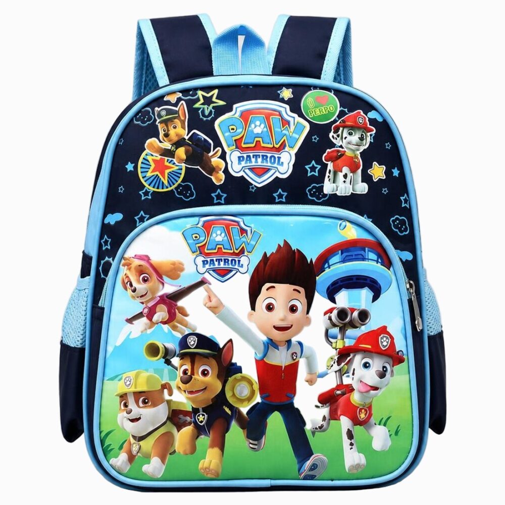 Un cartable Pat'Patrouille pour maternelle bleu, avec les personnages de la série, des bretelles rembourrées et une grande poche avant.